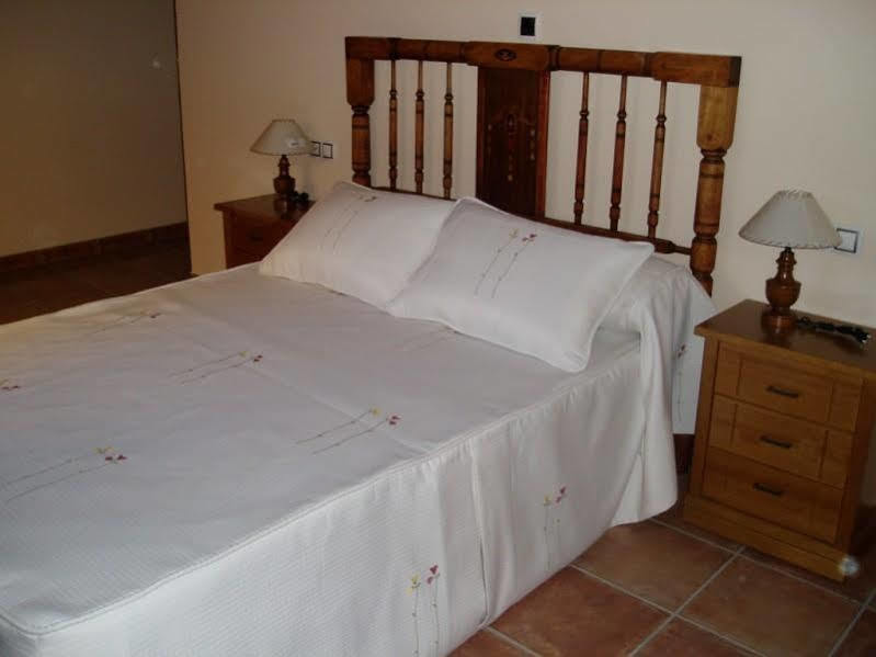 Hotel Restaurante El Horno La Puebla De Valverde Zewnętrze zdjęcie